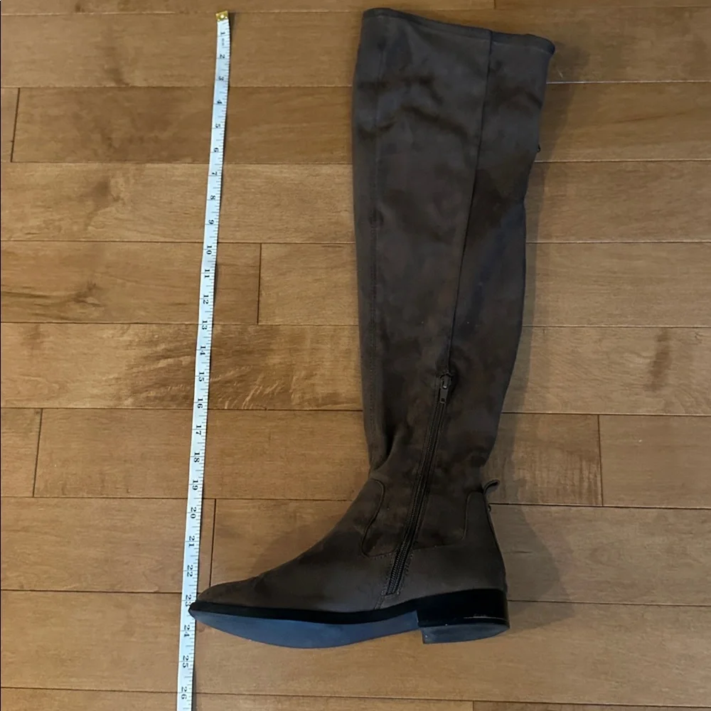 Kenneth Cole Reaction Women's Knee-High Boots Brown Size 7.5